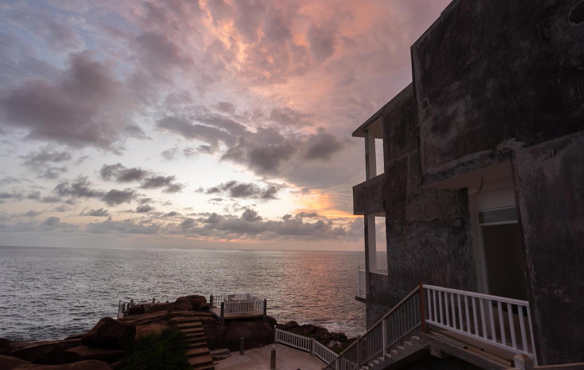 Hotel Zeilan Sunset Point Unawatuna Exterior photo