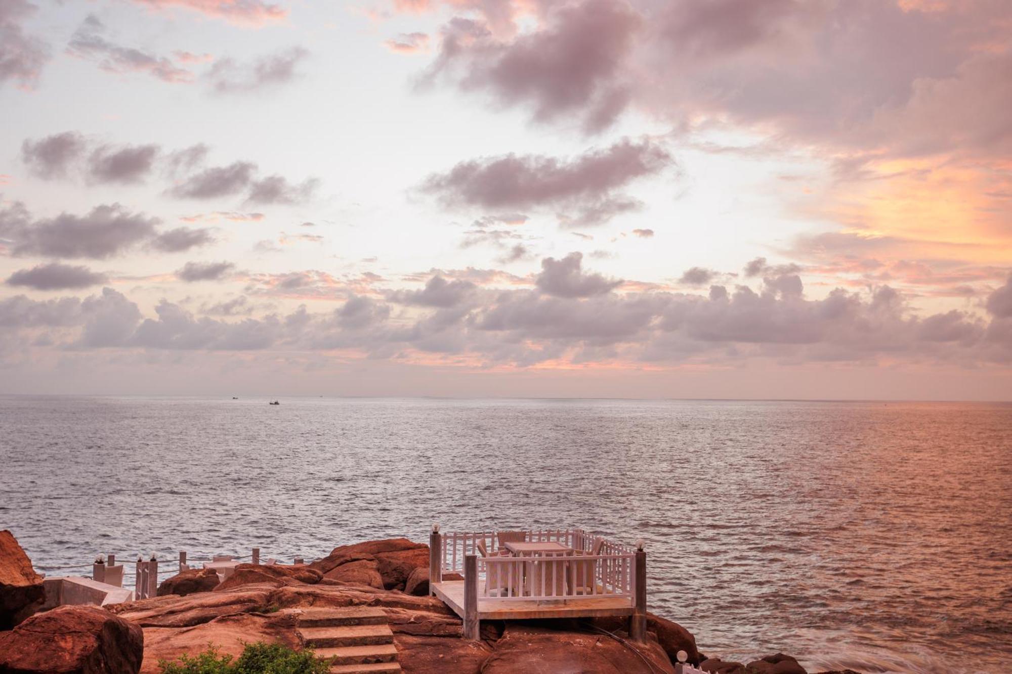 Hotel Zeilan Sunset Point Unawatuna Exterior photo