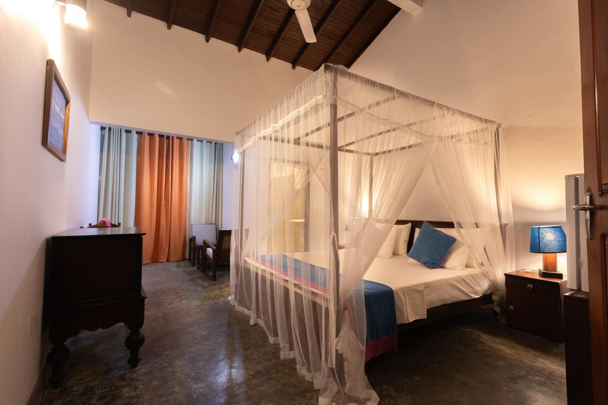Hotel Zeilan Sunset Point Unawatuna Exterior photo