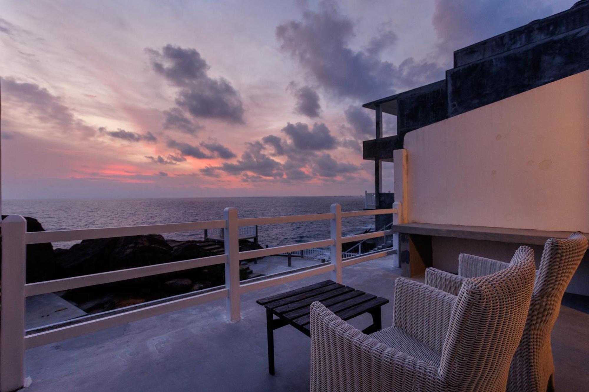Hotel Zeilan Sunset Point Unawatuna Exterior photo