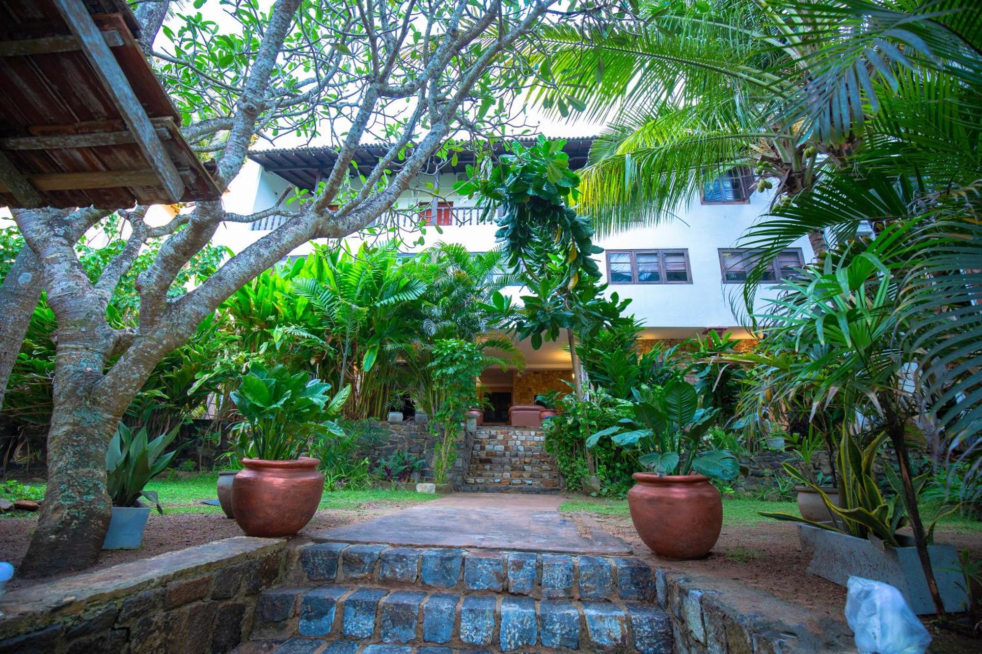 Hotel Zeilan Sunset Point Unawatuna Exterior photo